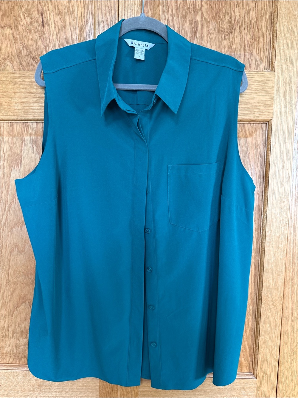 Athleta Emerald Green Sleeveless Button-Down Collared Shell - Picture 2 of 5